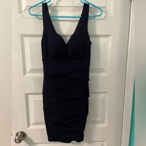 Le chateau navy banded dress size small